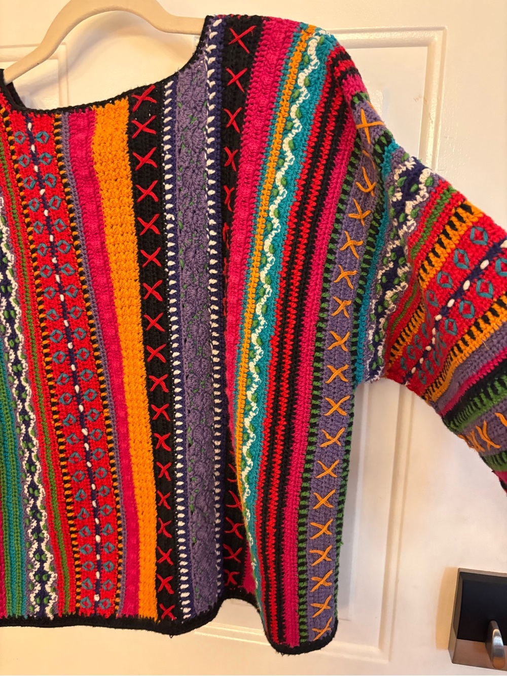Vintage pristine Multicolor Patterned Women's Sweater - Bold Striped Knit XL - Picture 6 of 7